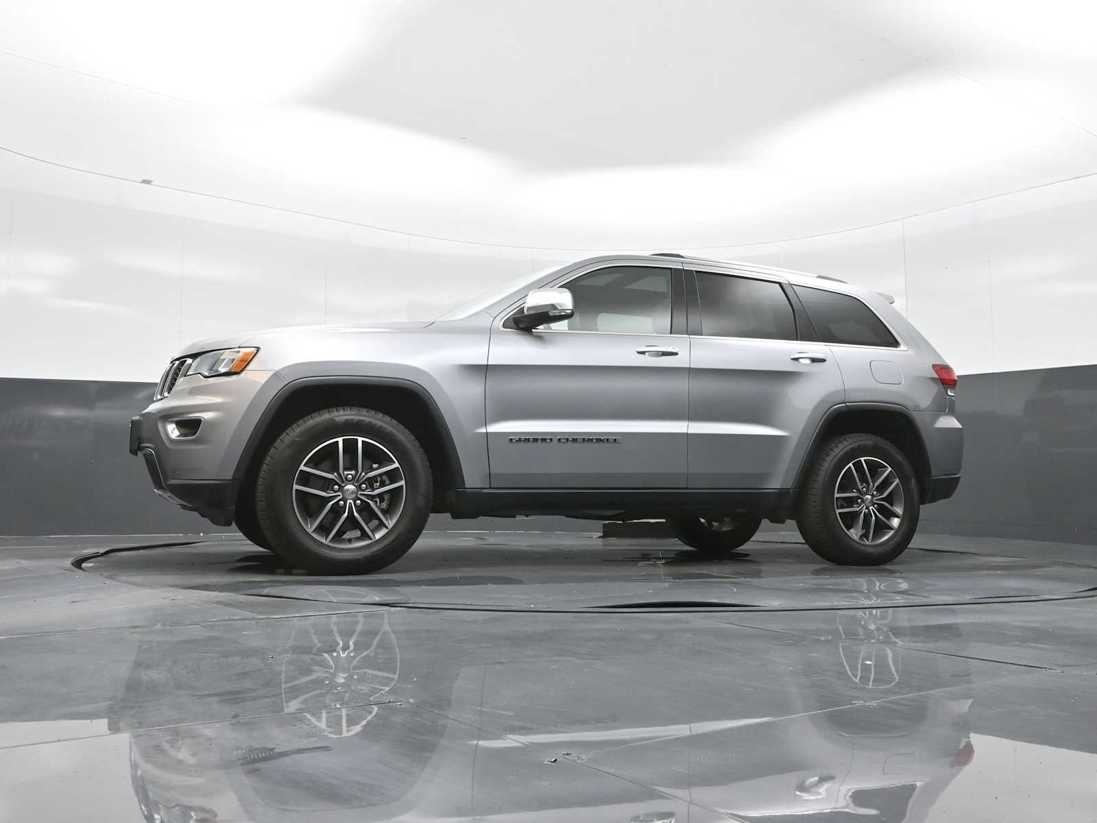 Used 2021 Jeep Grand Cherokee Limited w/ Luxury Group II AWD/4WD image 28
