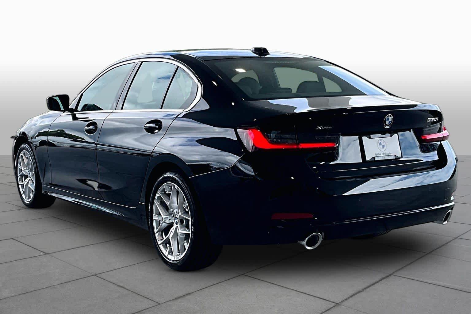 Used 2026 BMW 330i xDrive Sedan AWD/4WD image 11