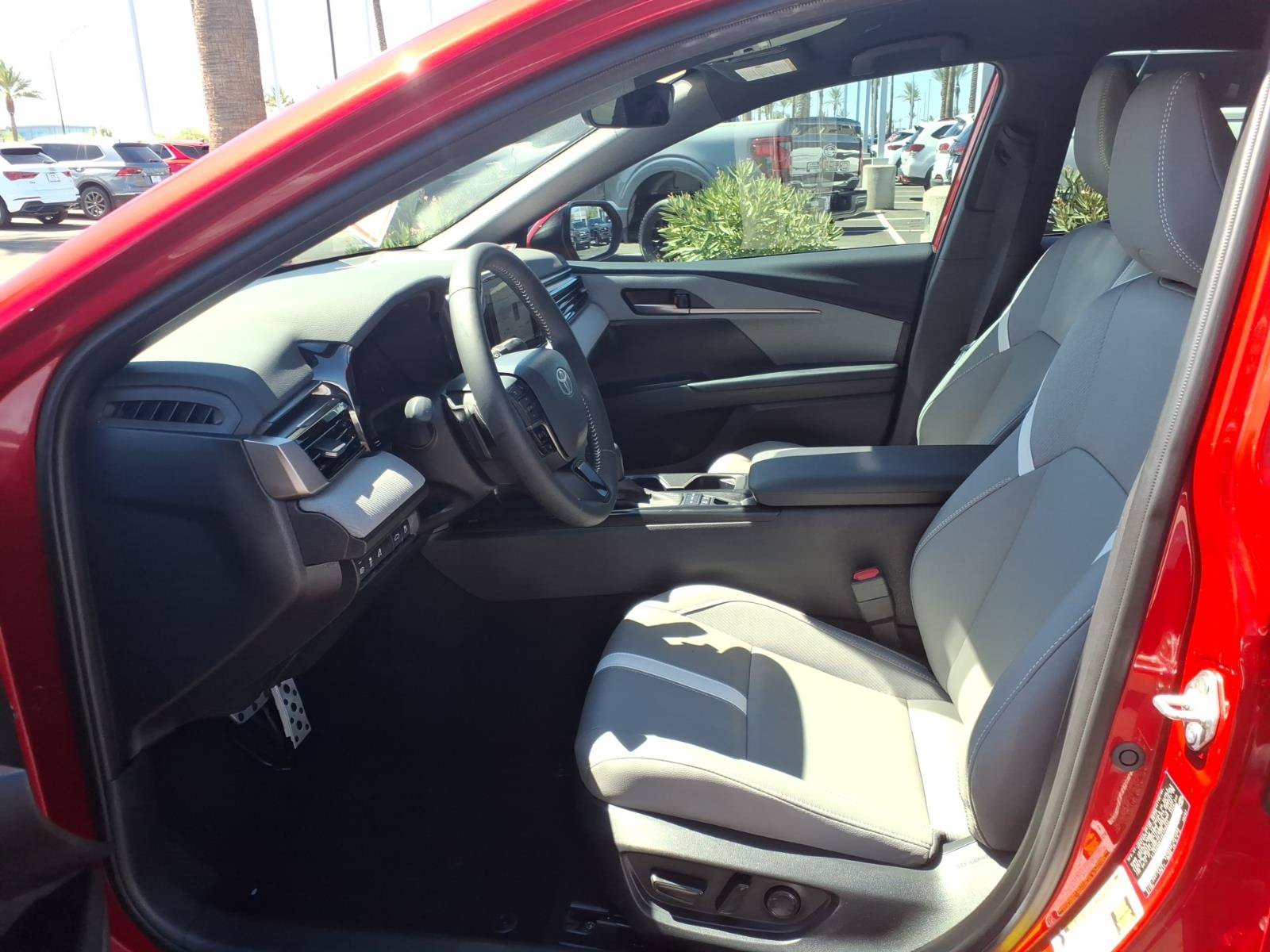 Certified 2025 Toyota Camry SE w/ Convenience Package FWD image 15