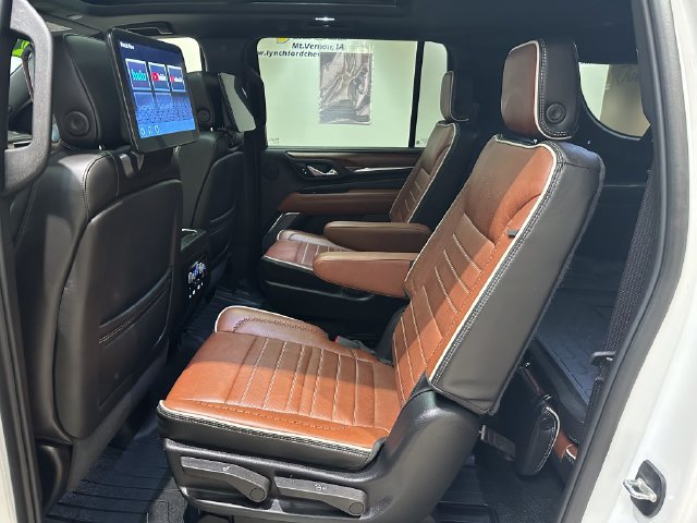 Used 2024 GMC Yukon XL Denali Ultimate AWD/4WD image 23