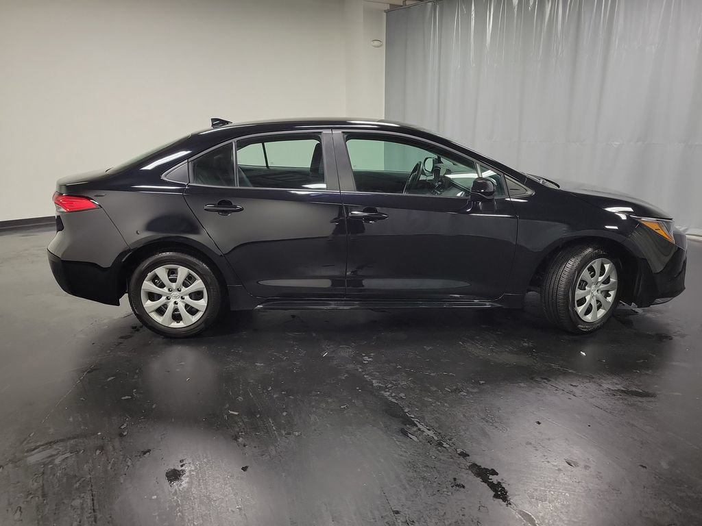 Used 2026 Toyota Corolla LE FWD image 9