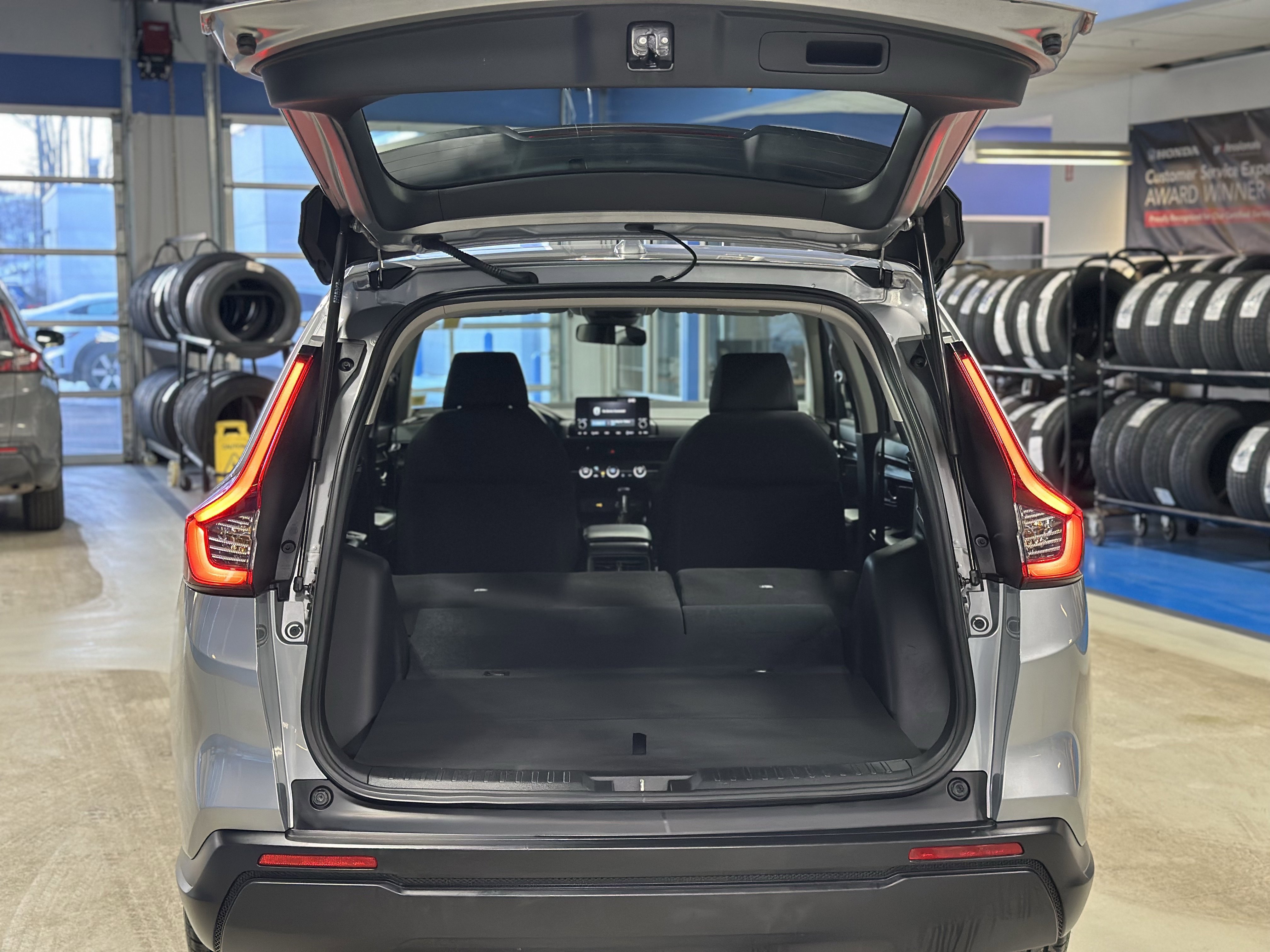 Used 2023 Honda CR-V LX image 6