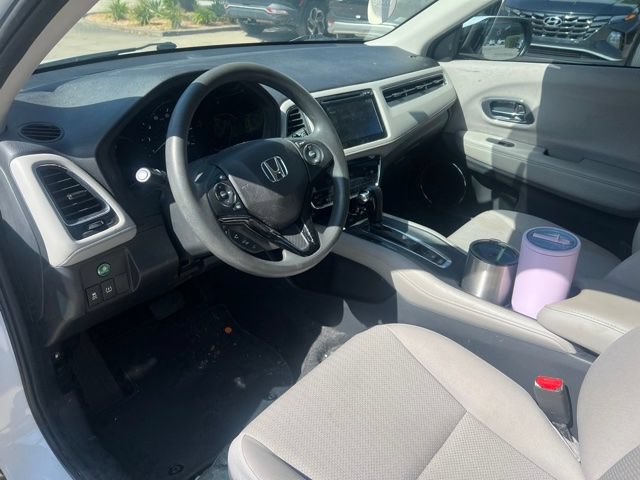 Used 2017 Honda HR-V EX image 8