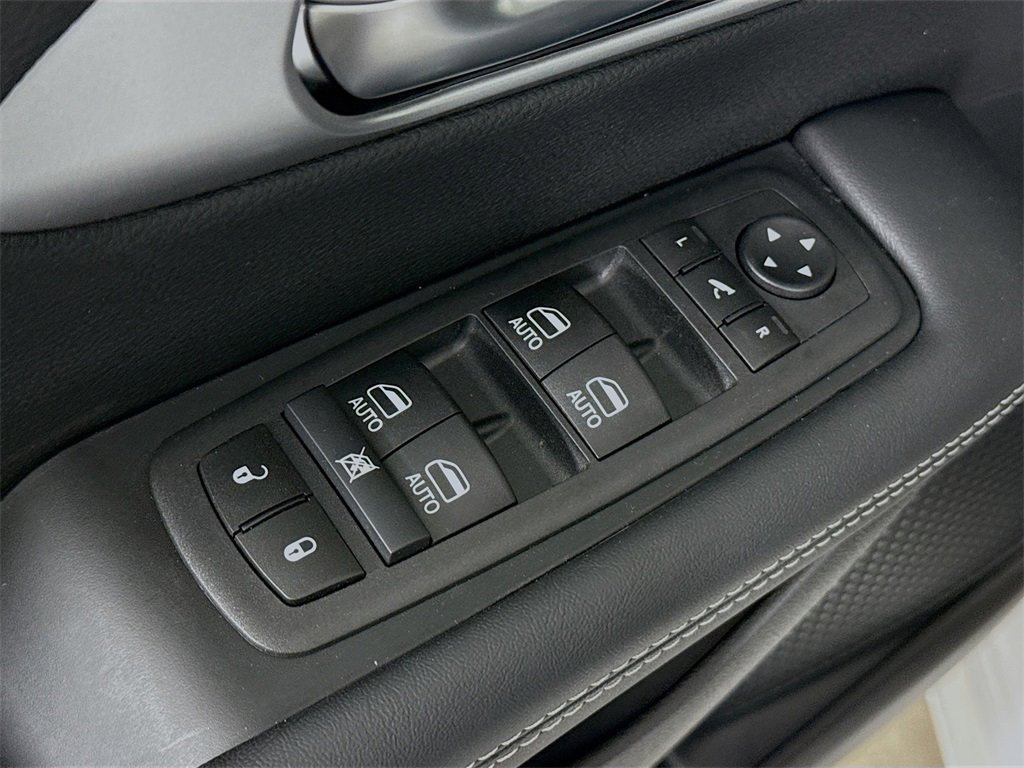 New 2026 Chrysler Pacifica Limited image 20