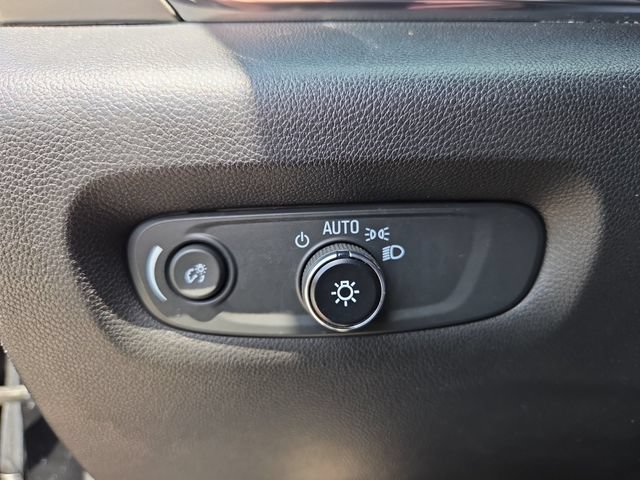 Used 2023 Chevrolet Traverse LT AWD/4WD image 25