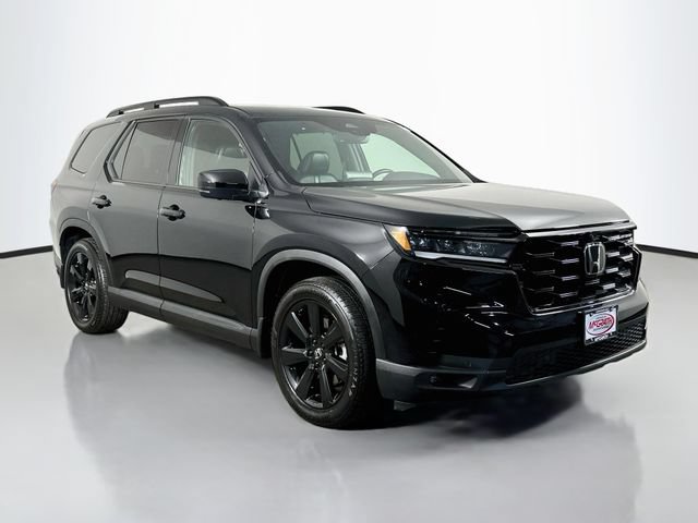 Certified 2025 Honda Pilot Black Edition image 19
