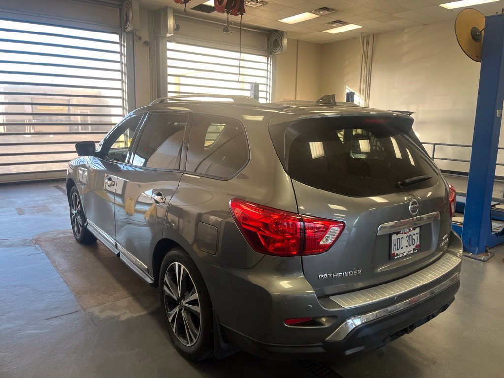 Used 2020 Nissan Pathfinder Platinum AWD/4WD image 8