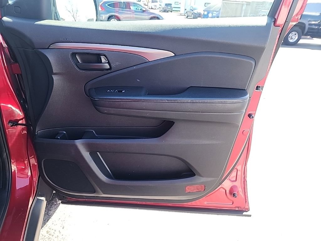 Used 2023 Honda Passport EX-L image 32