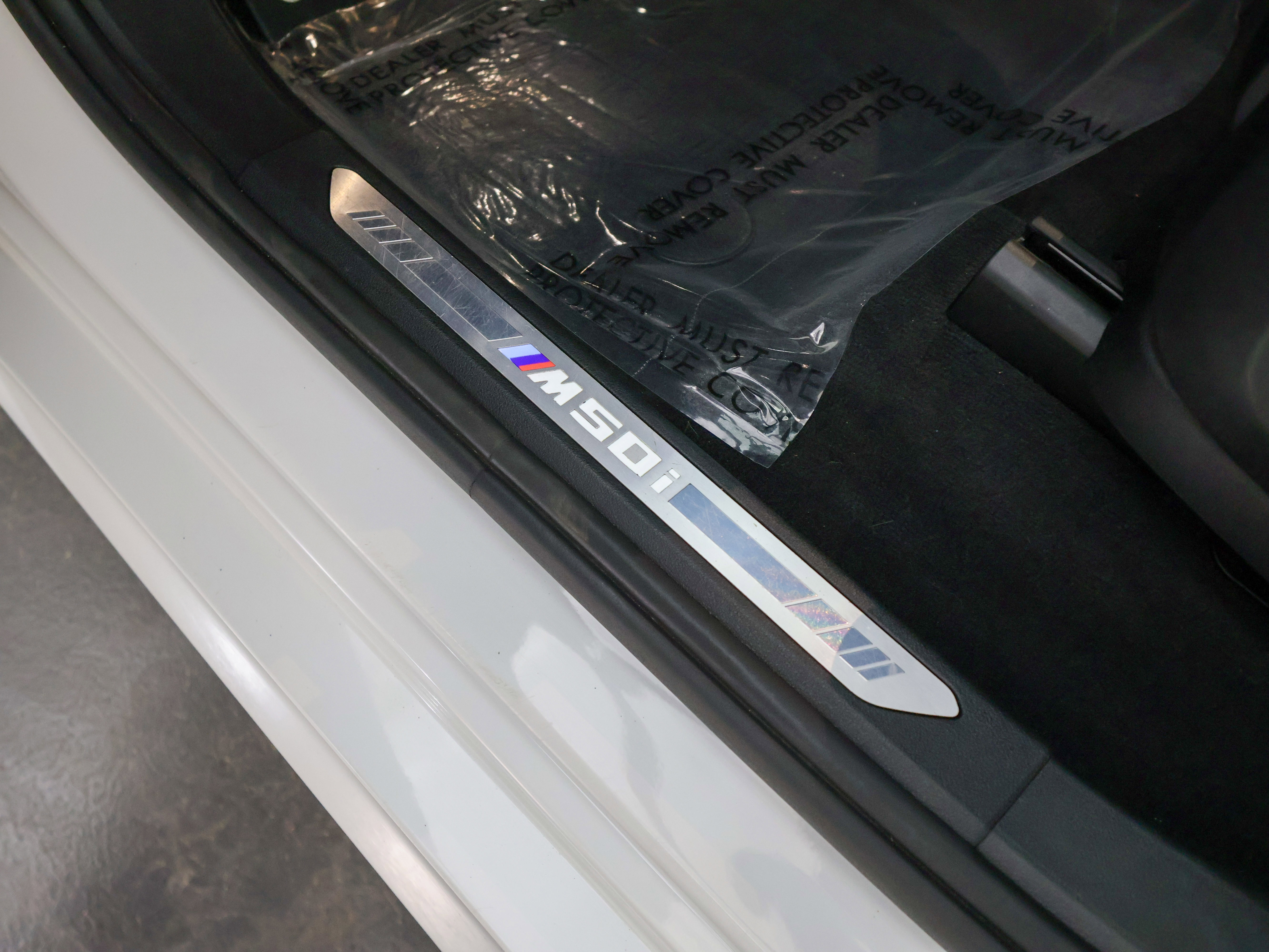 Used 2021 BMW X7 M50i image 22