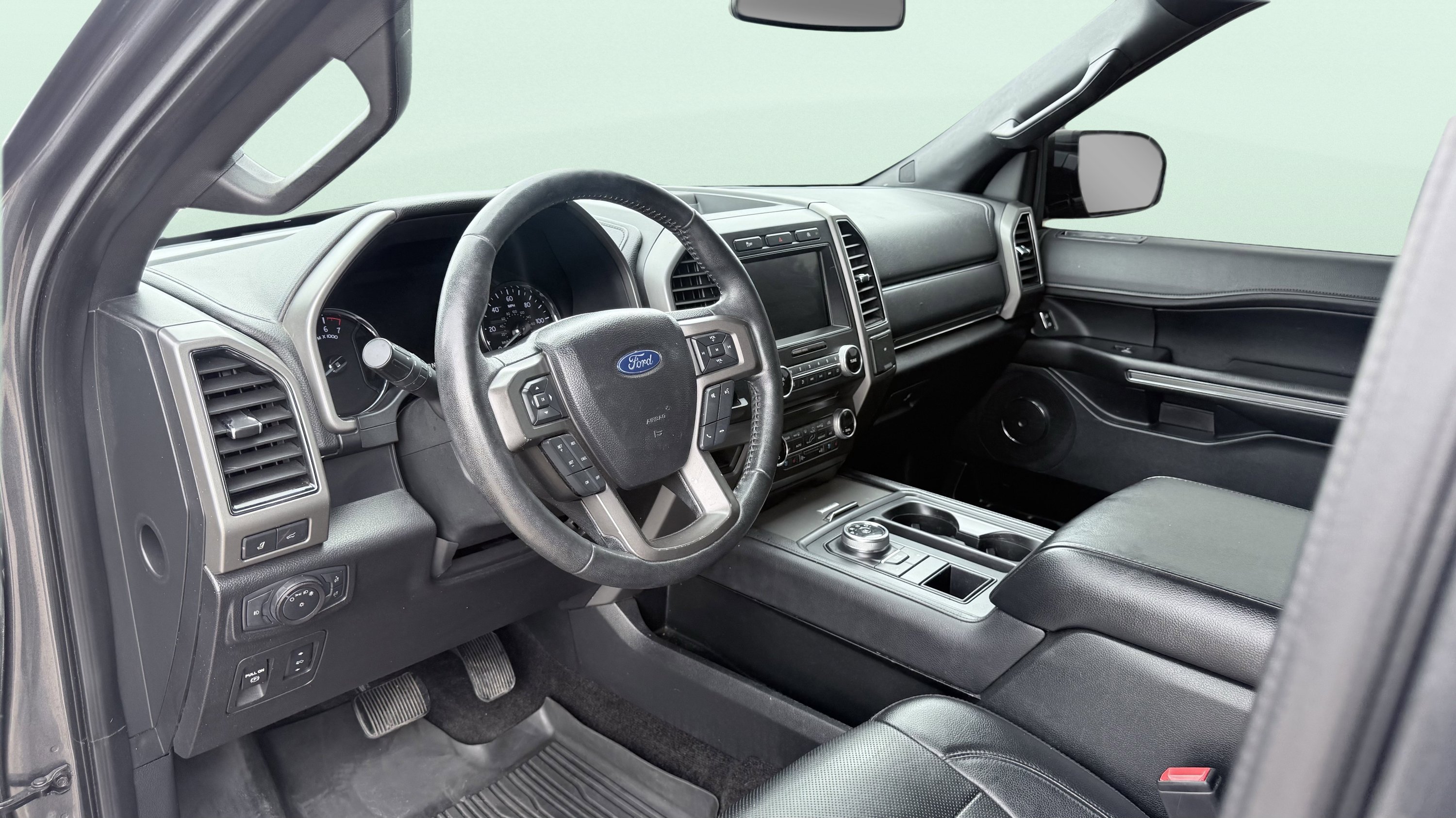 Used 2018 Ford Expedition Max XLT w/ Equipment Group 202A RWD image 27