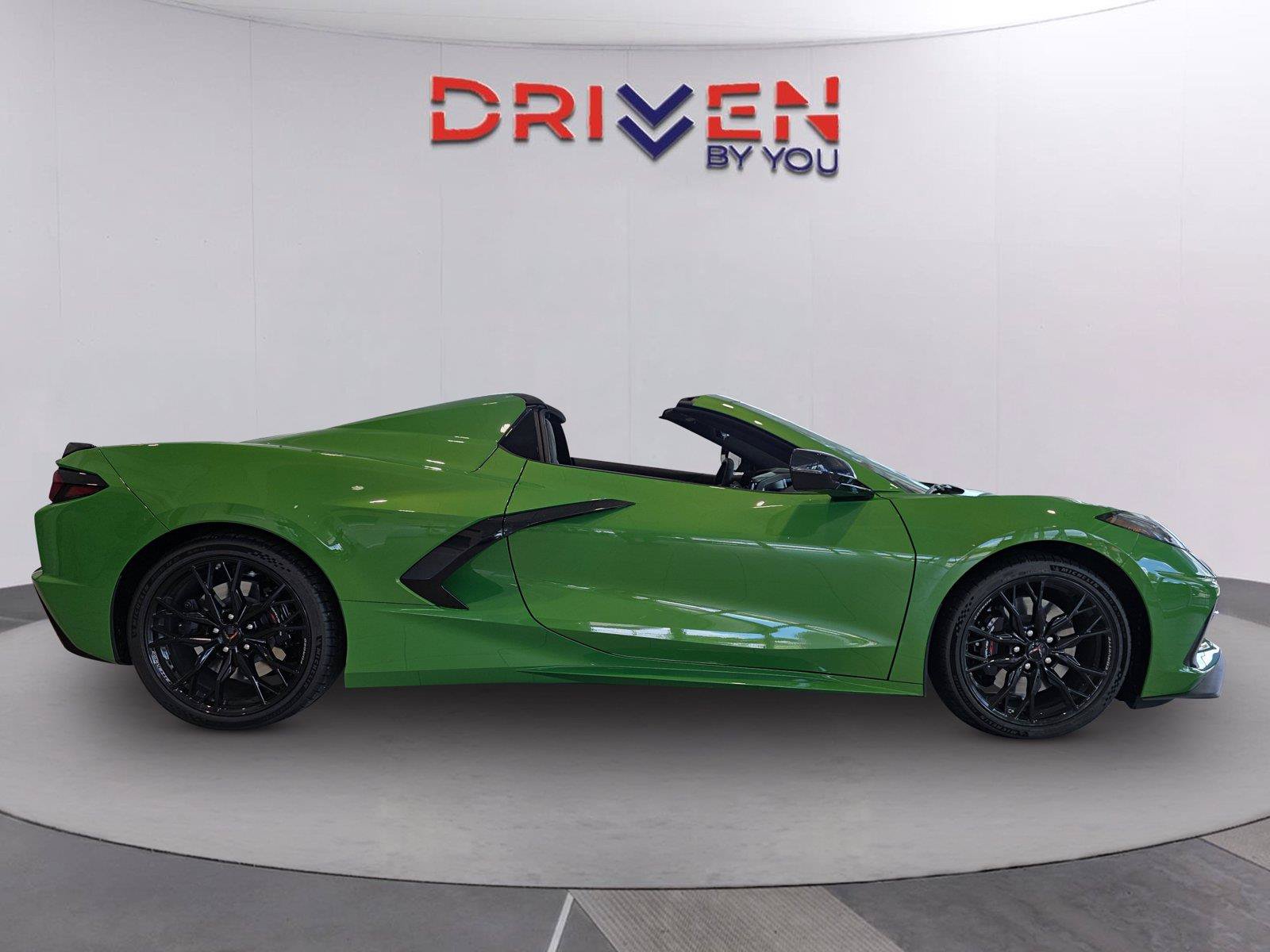 New 2027 Chevrolet Corvette Stingray Convertible w/ Z51 Performance Package RWD image 9