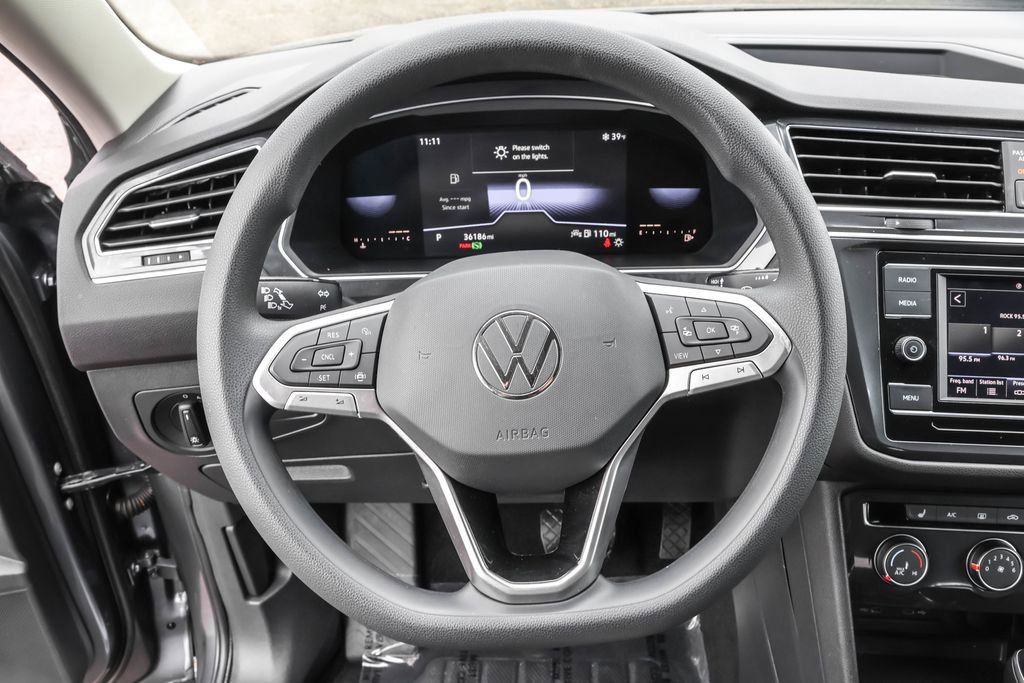 Used 2022 Volkswagen Tiguan S image 18