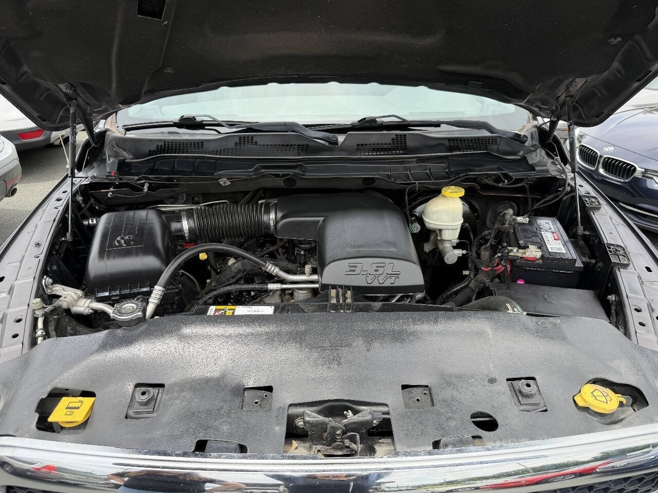 Used 2017 RAM 1500 Classic SLT AWD/4WD image 20