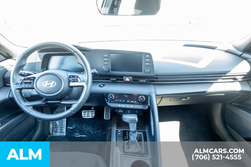 Used 2025 Hyundai Elantra Sport FWD image 26