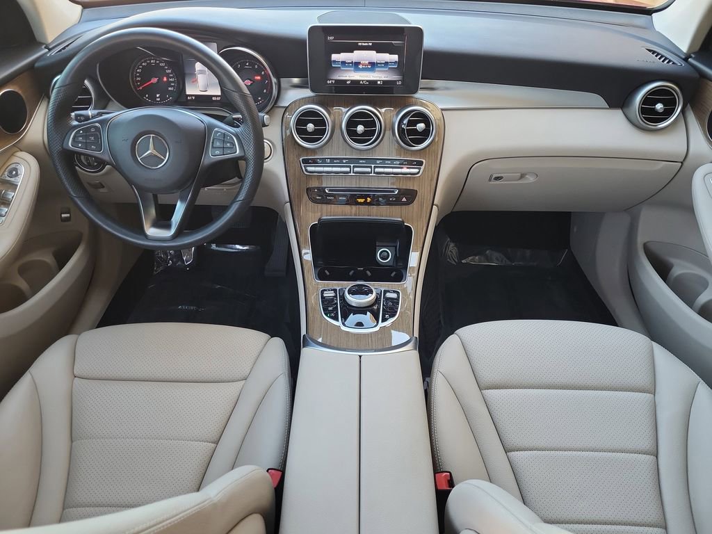 Used 2019 Mercedes-Benz GLC 300 4MATIC image 24