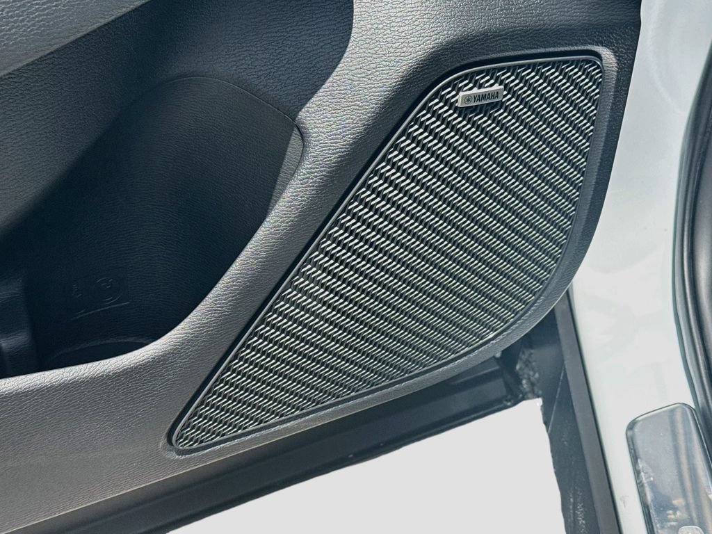 New 2026 Mitsubishi Outlander LE FWD image 19