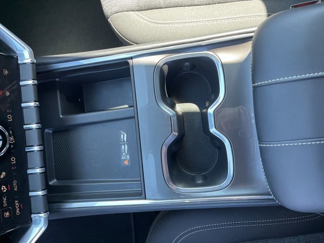Used 2025 GMC Acadia Elevation FWD image 14