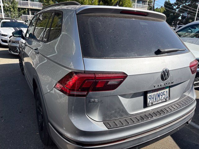 Certified 2023 Volkswagen Tiguan SE R-Line FWD image 5