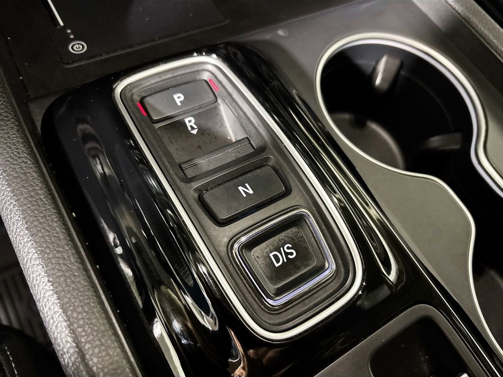 Certified 2023 Honda Pilot Touring image 19