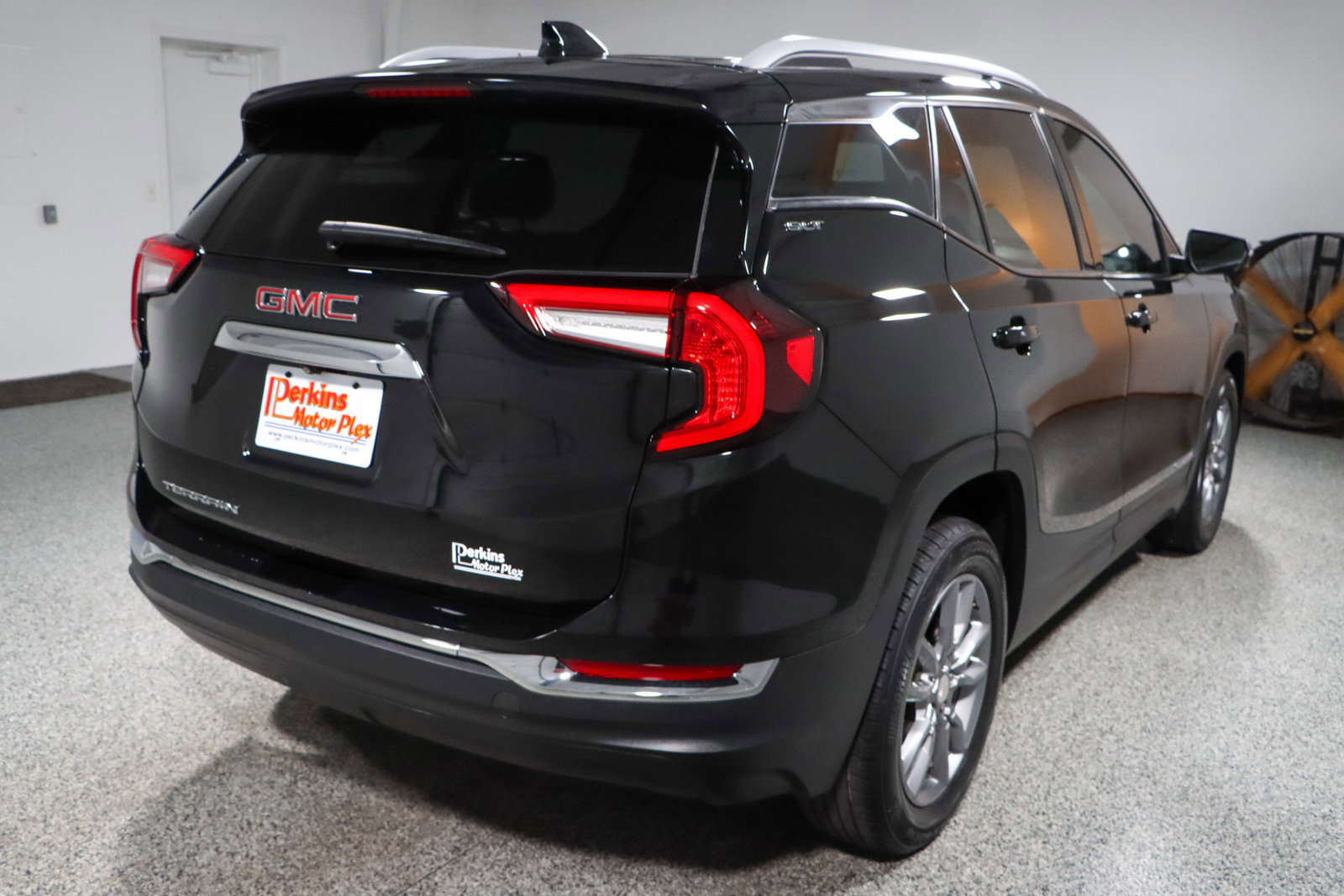 Used 2022 GMC Terrain SLT image 7
