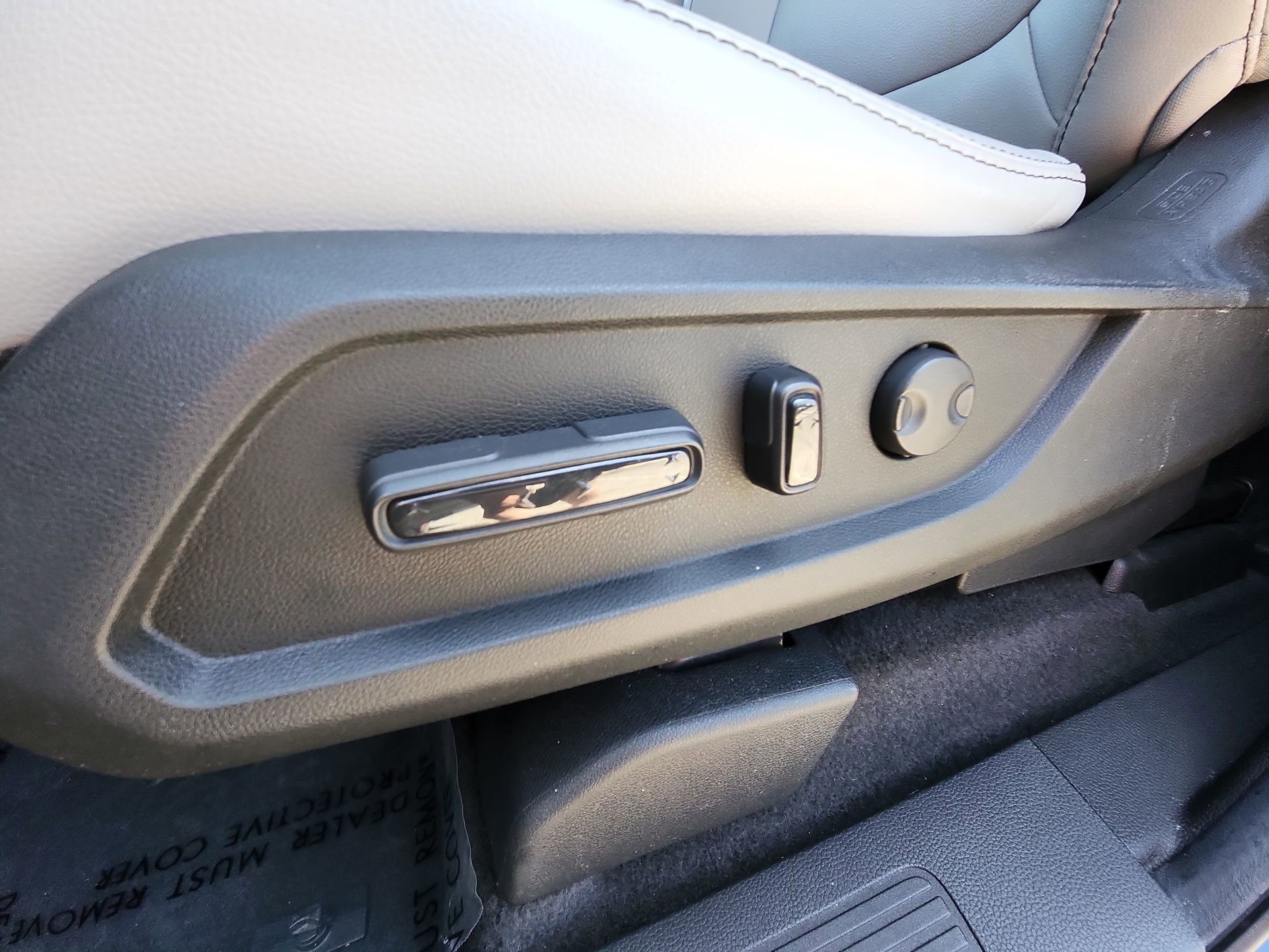 Used 2025 Honda Pilot EX-L image 14