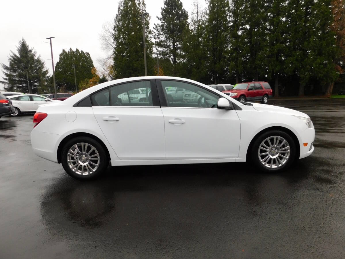 Used 2014 Chevrolet Cruze Eco image 16