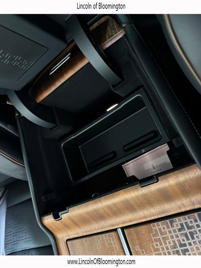 New 2025 Lincoln Navigator L Black Label image 34