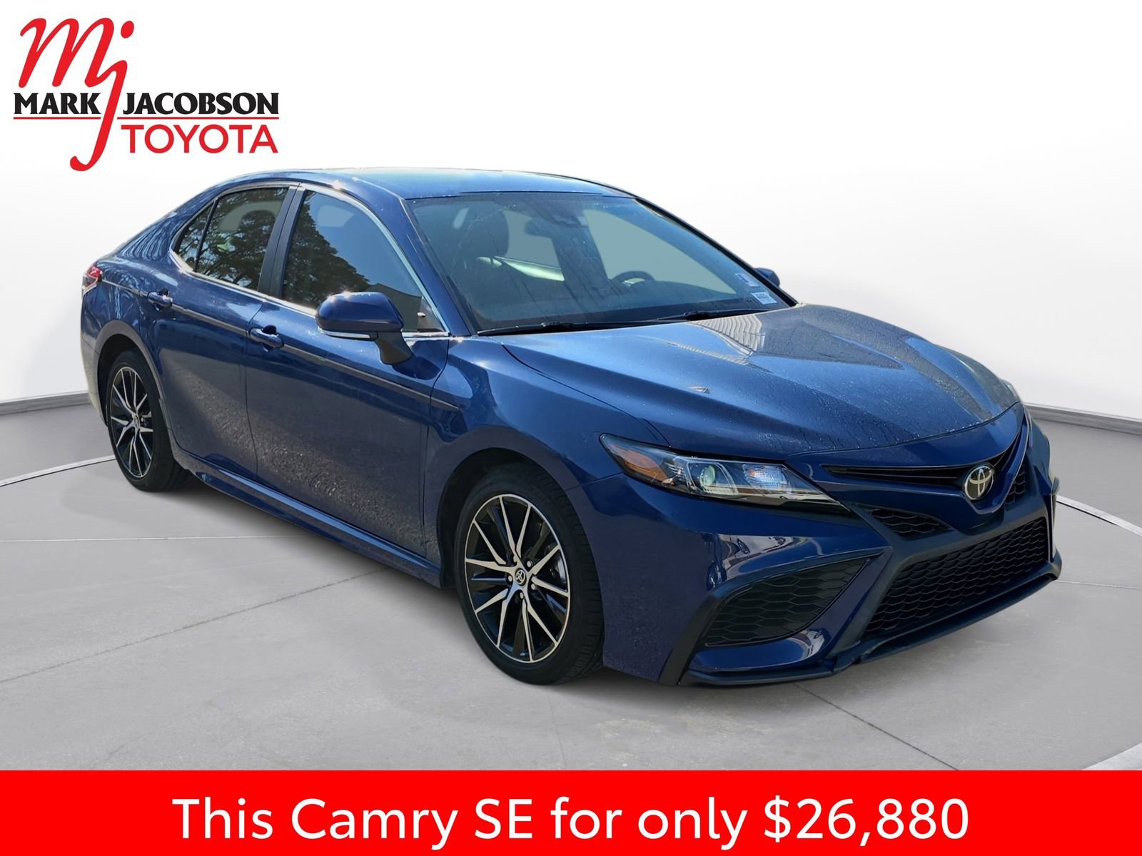 Used 2023 Toyota Camry SE image 5