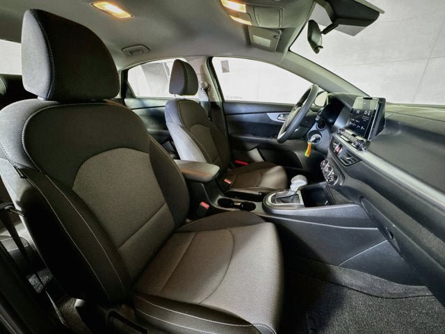 Certified 2023 Kia Forte LXS w/ LXS Technology Package FWD image 25