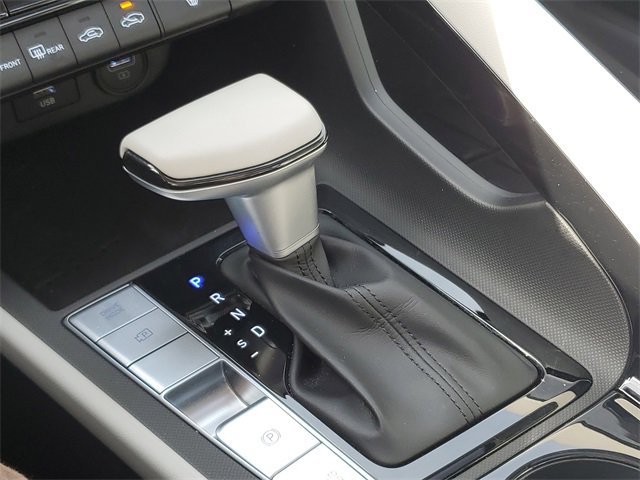 Used 2023 Hyundai Elantra Limited image 33