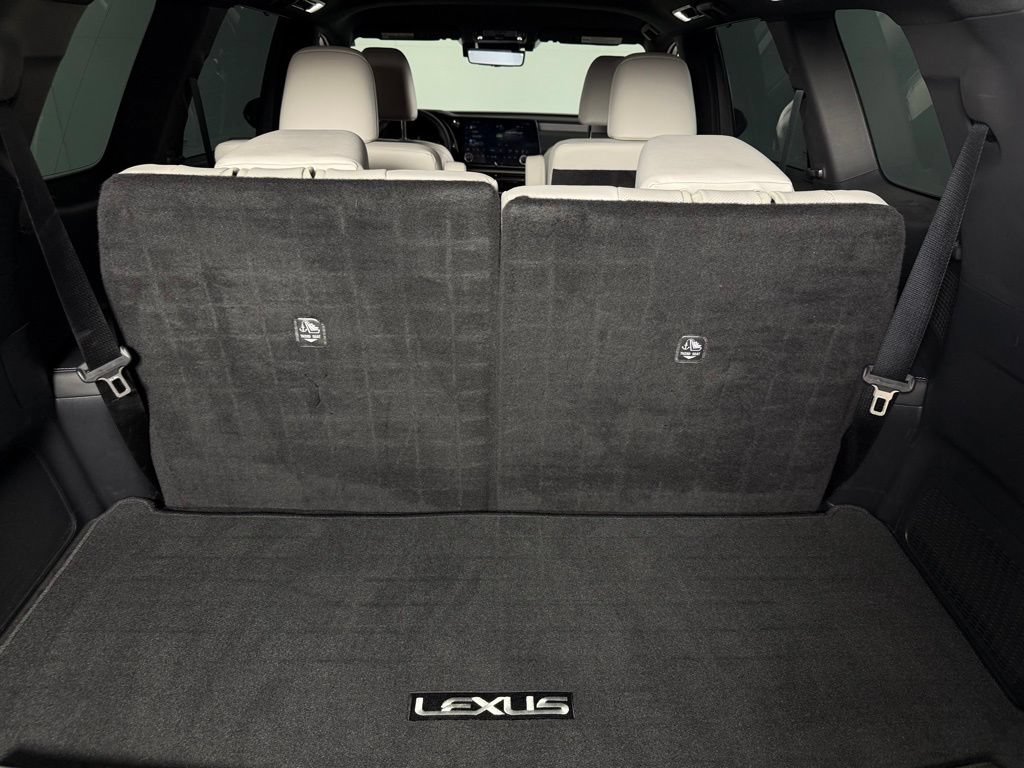 Used 2025 Lexus TX 550h AWD Plug-In Hybrid w/ Technology Package image 32