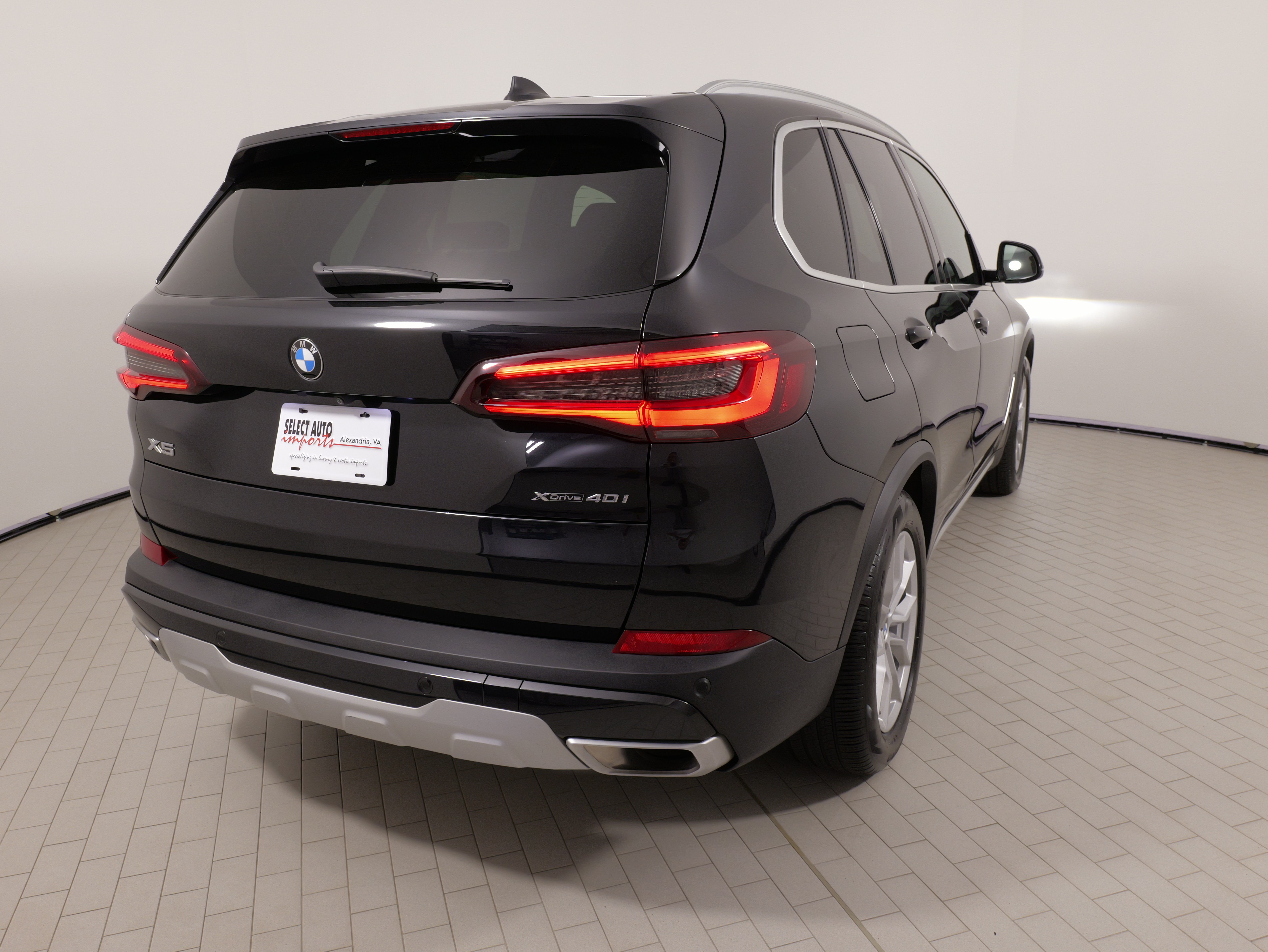 Used 2023 BMW X5 xDrive40i w/ Premium Package AWD/4WD image 13