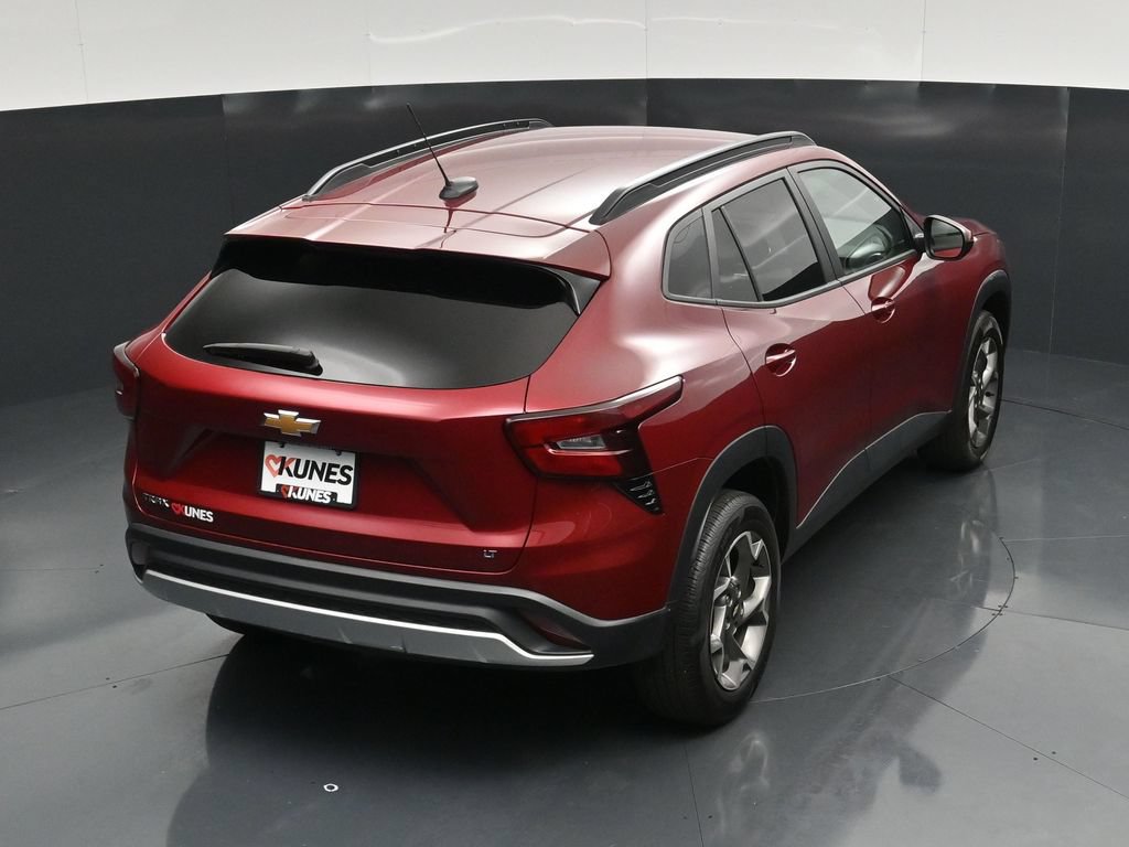 Used 2025 Chevrolet Trax LT w/ LT Convenience Package FWD image 41