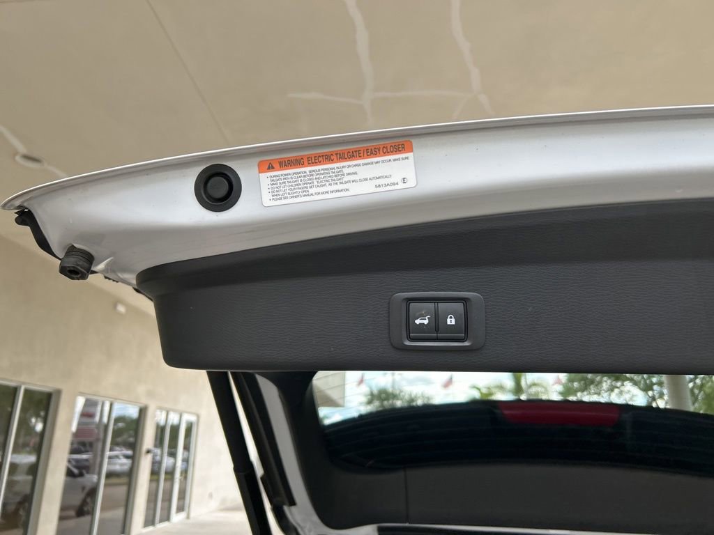 Used 2024 Mitsubishi Outlander AWD image 36