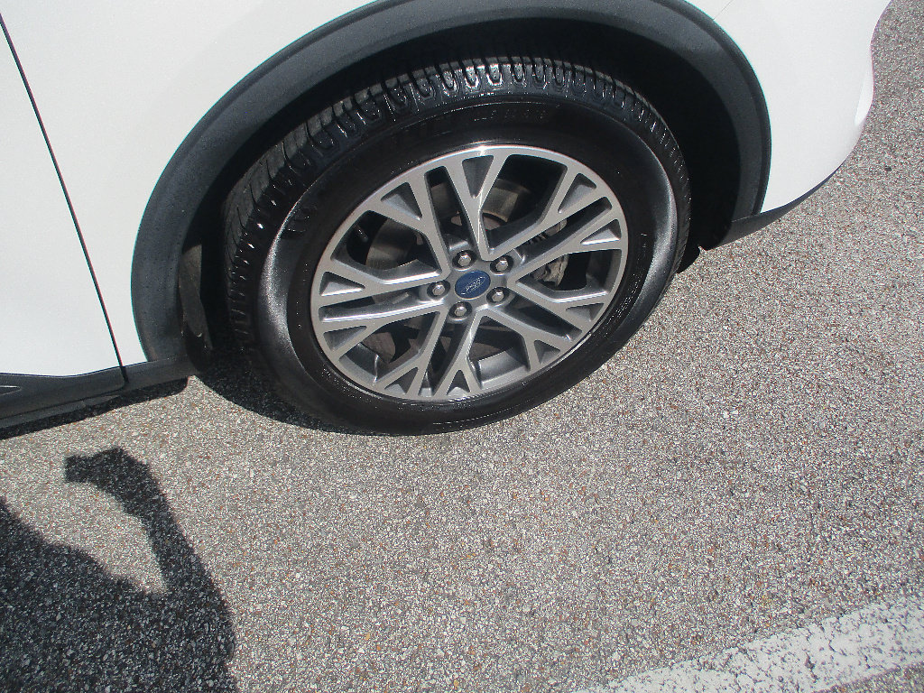 Used 2022 Ford Escape SEL FWD image 23