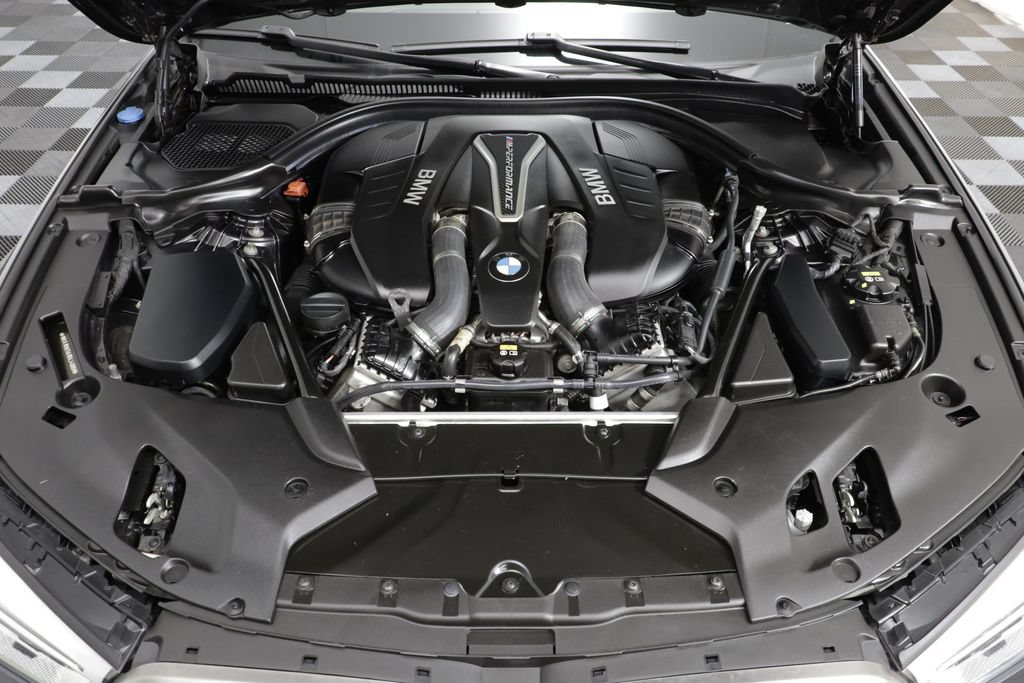 Used 2018 BMW M550i xDrive AWD/4WD image 25