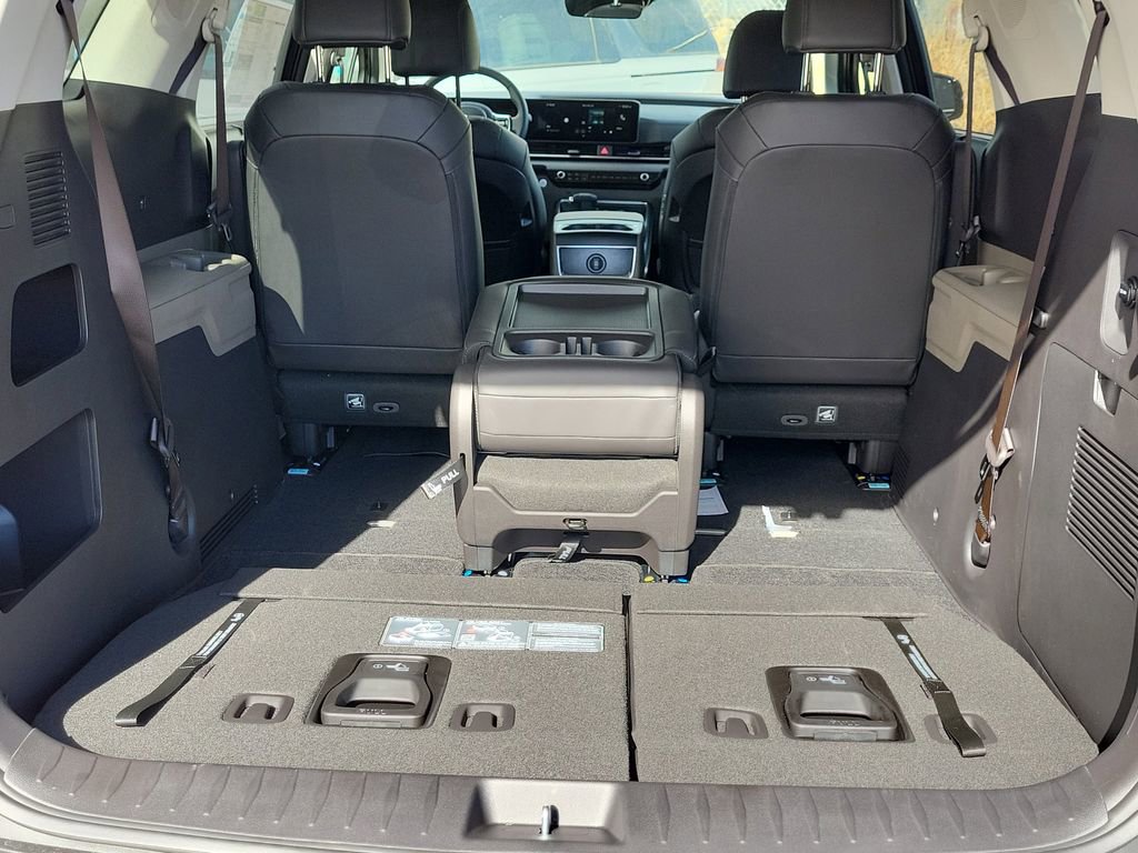 New 2026 Kia Carnival EX FWD image 14