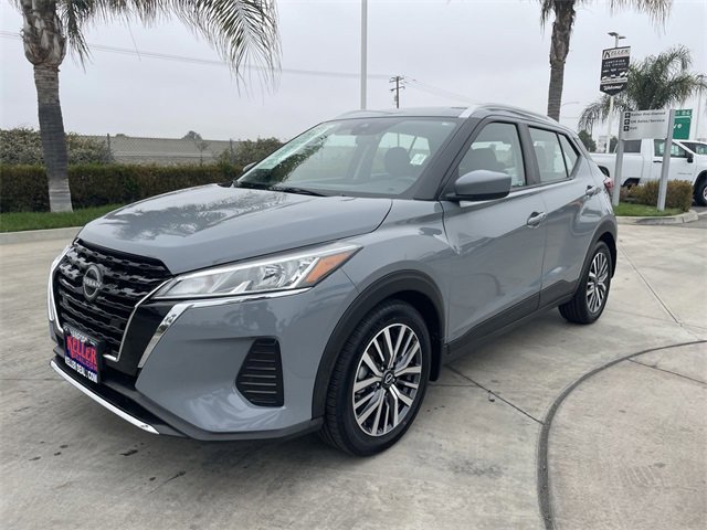 Used 2023 Nissan Kicks SV image 1