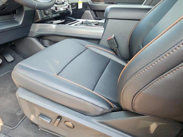 New 2025 Ford F350 Lariat w/ Lariat Ultimate Package image 4