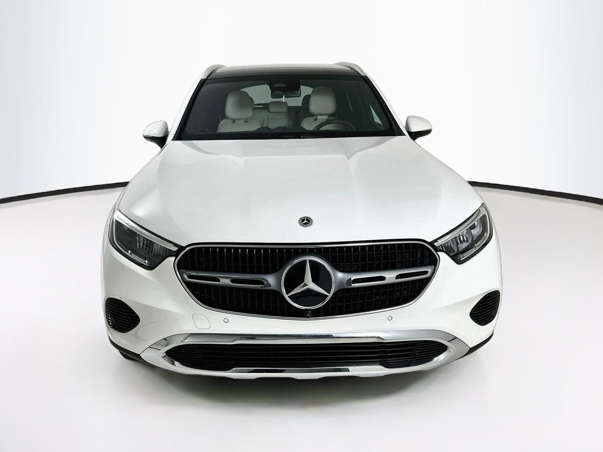 Certified 2026 Mercedes-Benz GLC 300 image 2
