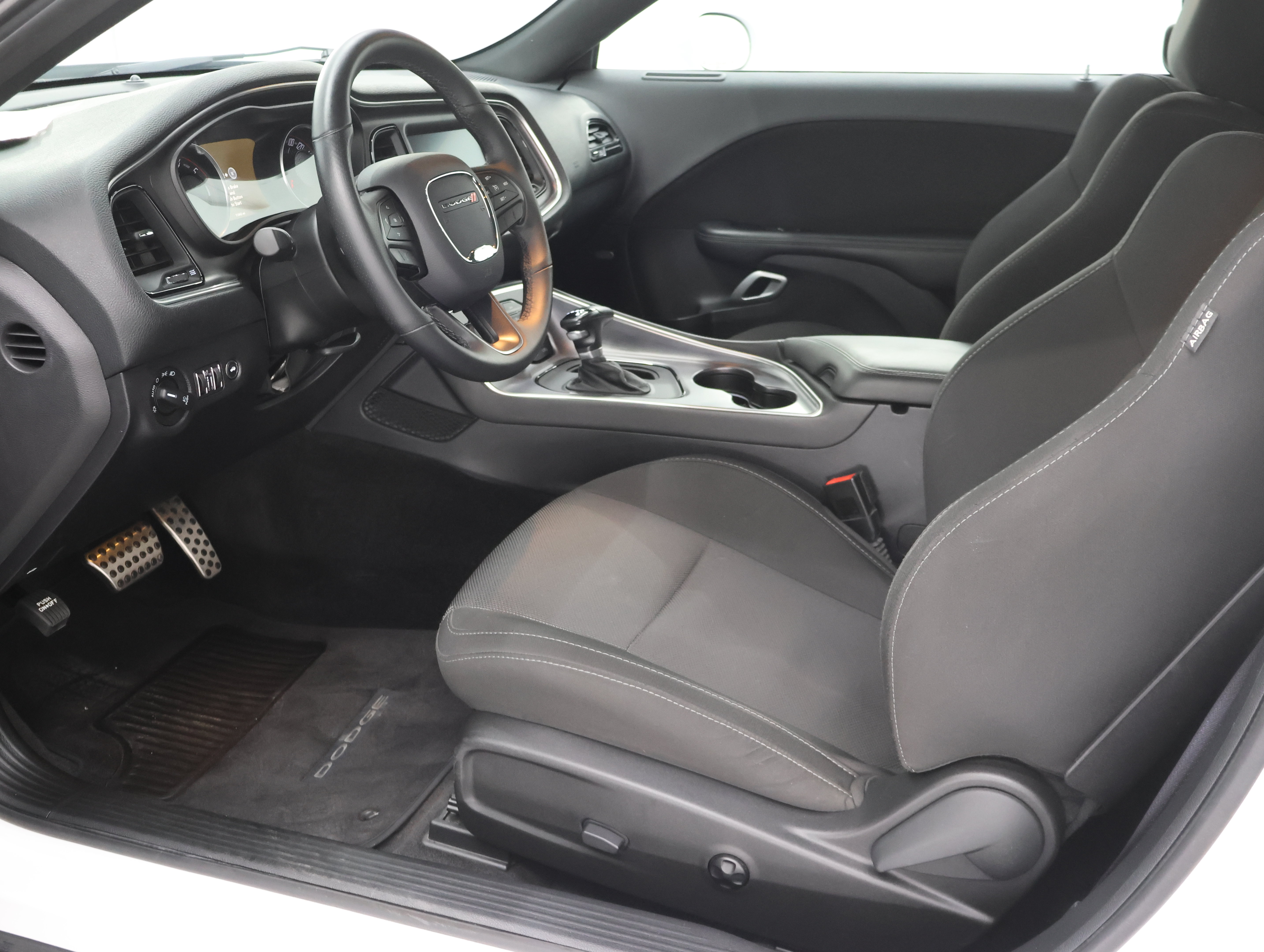 Used 2016 Dodge Challenger R/T Scat Pack RWD image 8