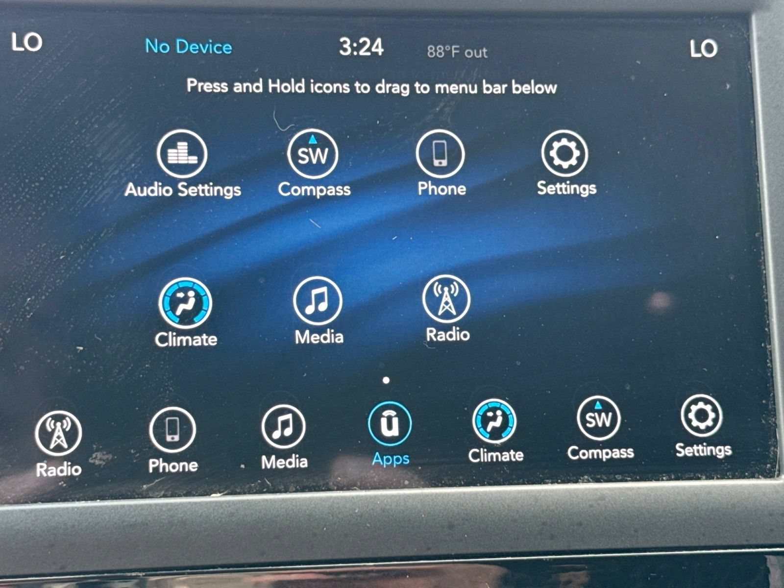 Used 2018 Chrysler Pacifica Touring Plus w/ Tire & Wheel Group FWD image 28