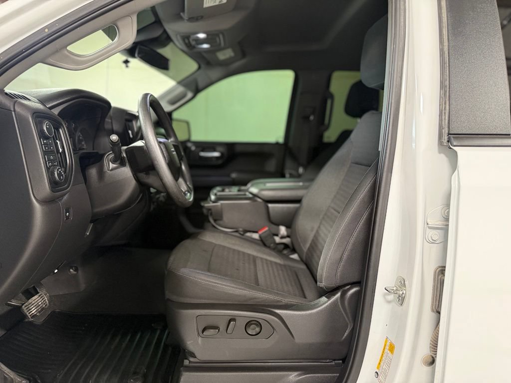 Used 2025 Chevrolet Silverado 1500 Custom Trail Boss AWD/4WD image 11