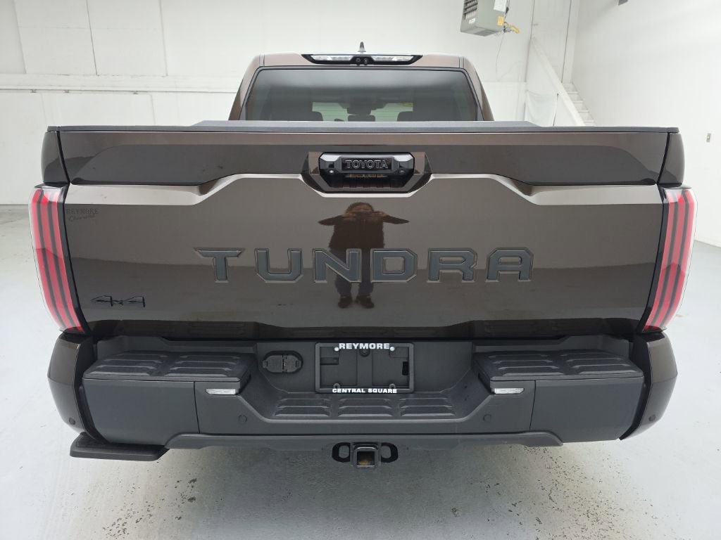 Used 2024 Toyota Tundra Limited AWD/4WD image 10