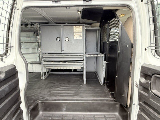 Used 2011 Chevrolet Express 2500 RWD image 12