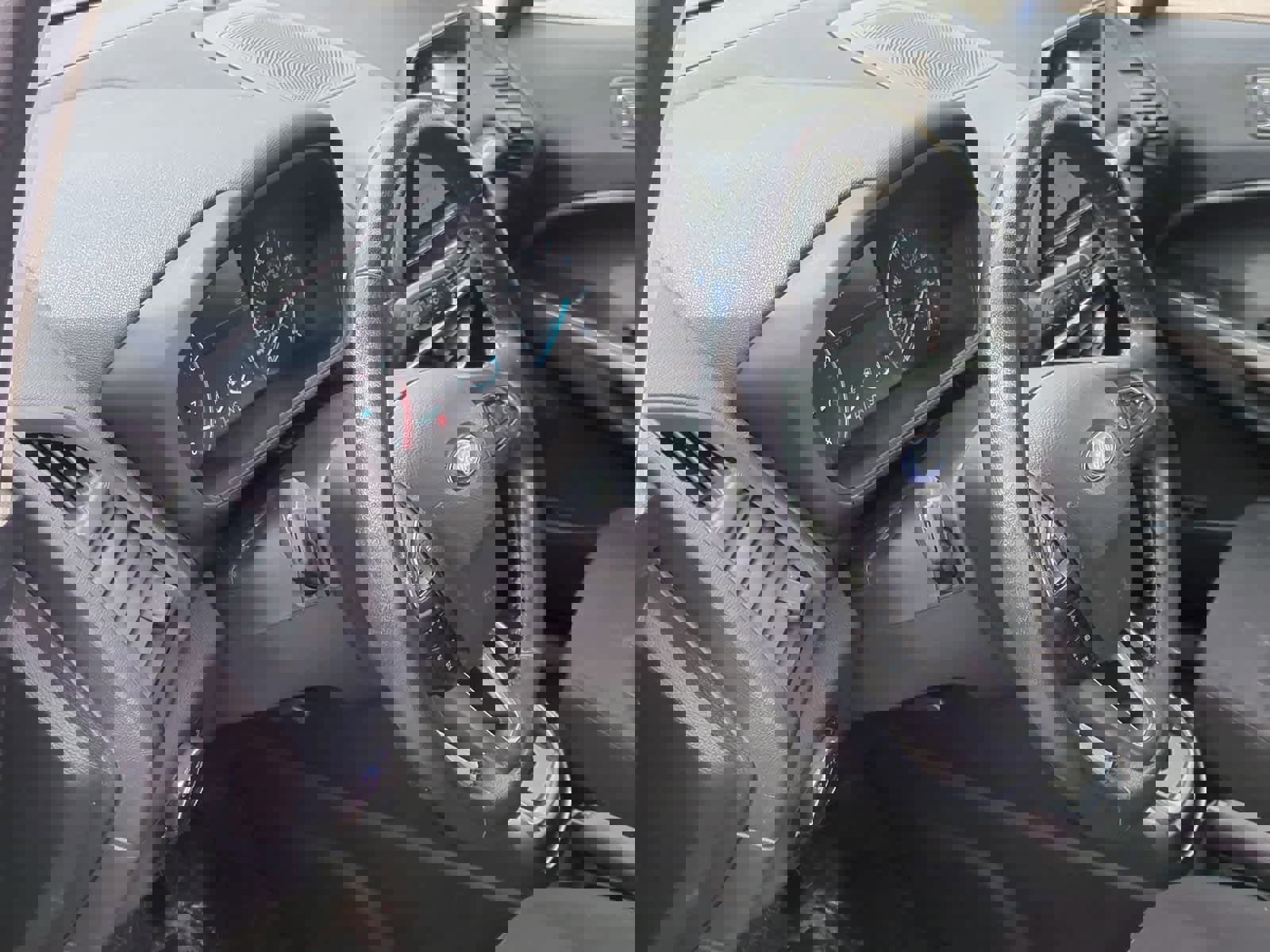 Used 2019 Ford EcoSport SE w/ SE Convenience Package image 10