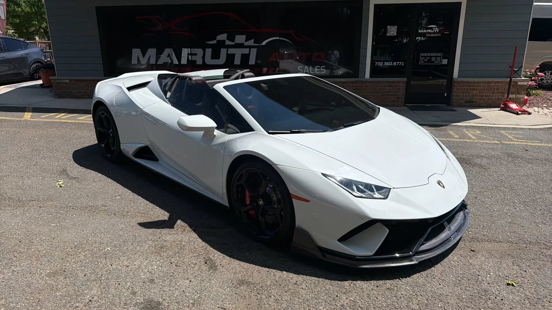 Used 2021 Lamborghini Huracan EVO RWD image 4