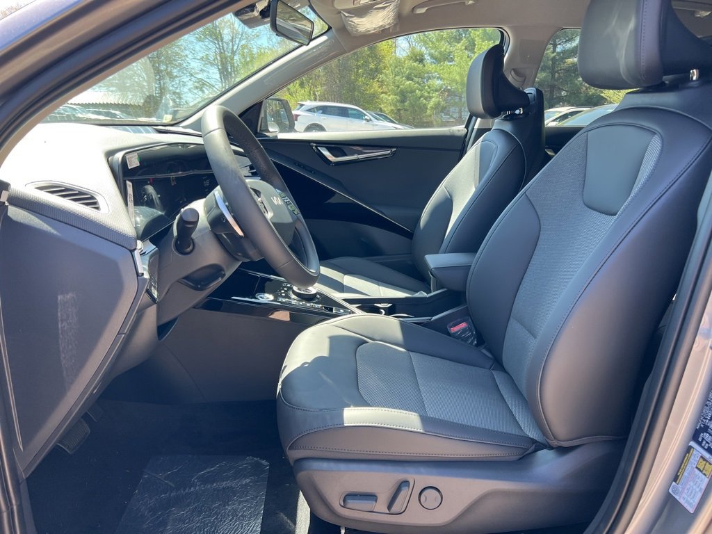 New 2025 Kia Niro EX w/ EX Cold Weather Package image 9