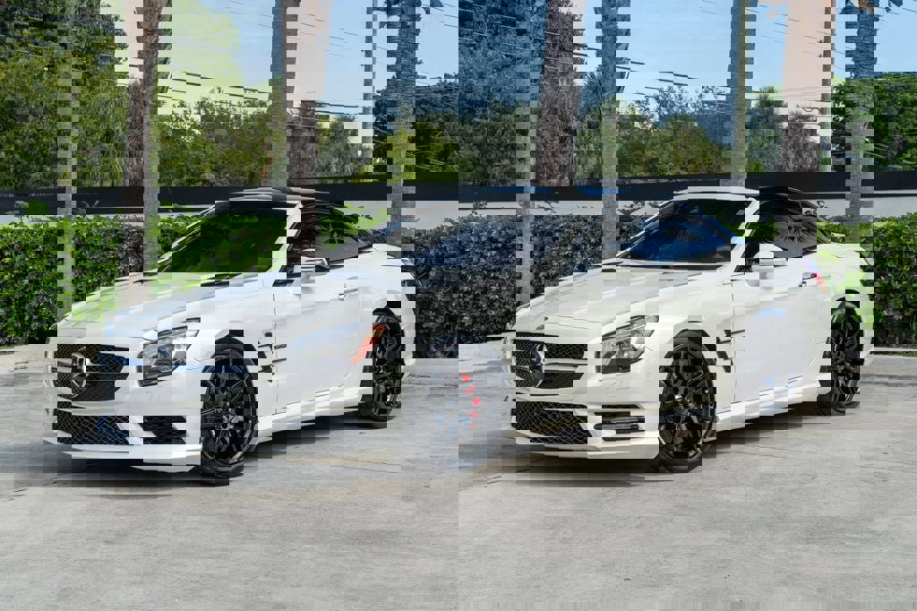 Used 2015 Mercedes-Benz SL 550 image 1