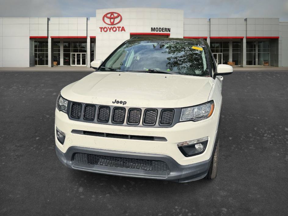Used 2020 Jeep Compass Latitude FWD image 1